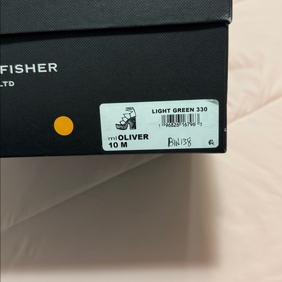 Marc Fisher Shoes - Picture 3 of 5